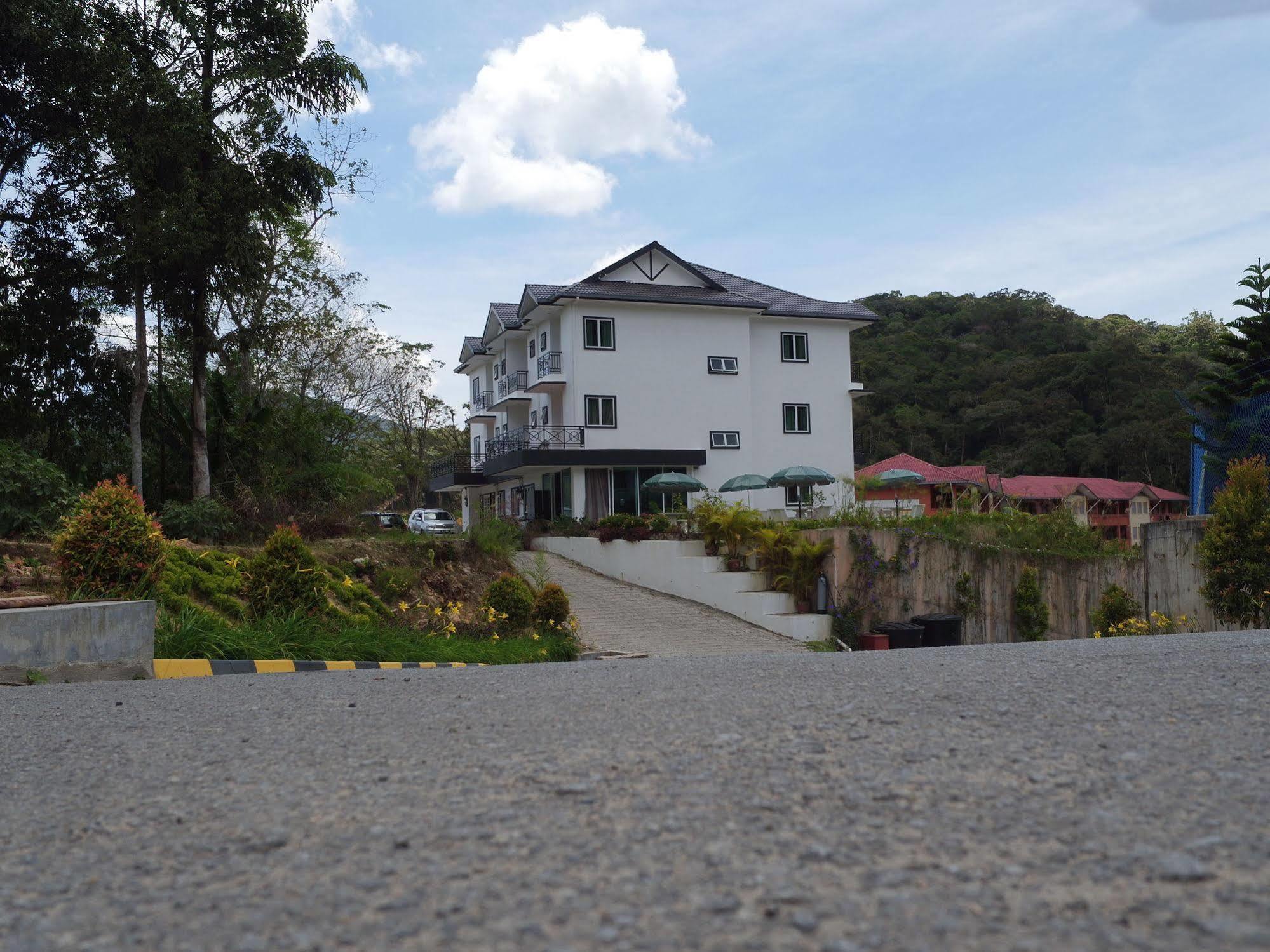 Rovers Hotel 2*